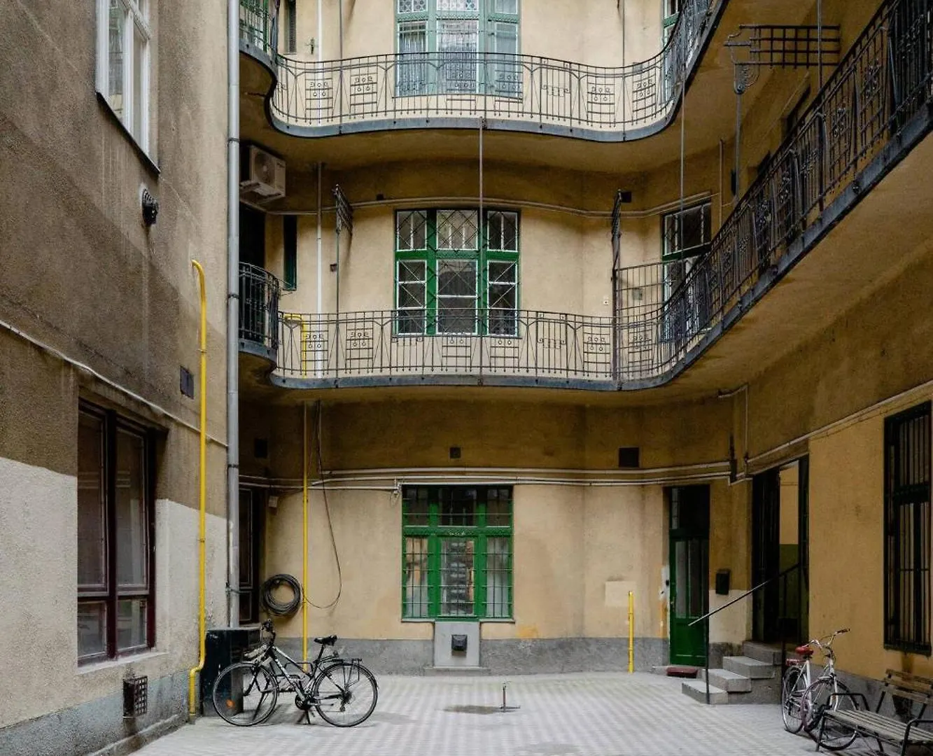 New! Central Location Flat By The Synagogue Apartment Budapest Hungary